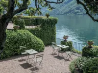Tavolo modello Arc en ciel da giardino Emu a prezzo Outlet 