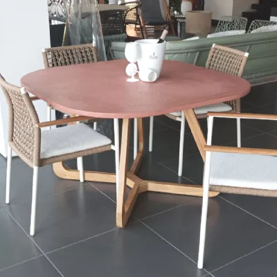 Tavolo da giardino modello Tavolo mod. corinto Rosasplendiani a prezzi convenienti
