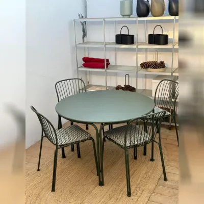 Tavolo per l'esterno modello Thorvald tavolo con sedie Collezione esclusiva a prezzi convenienti