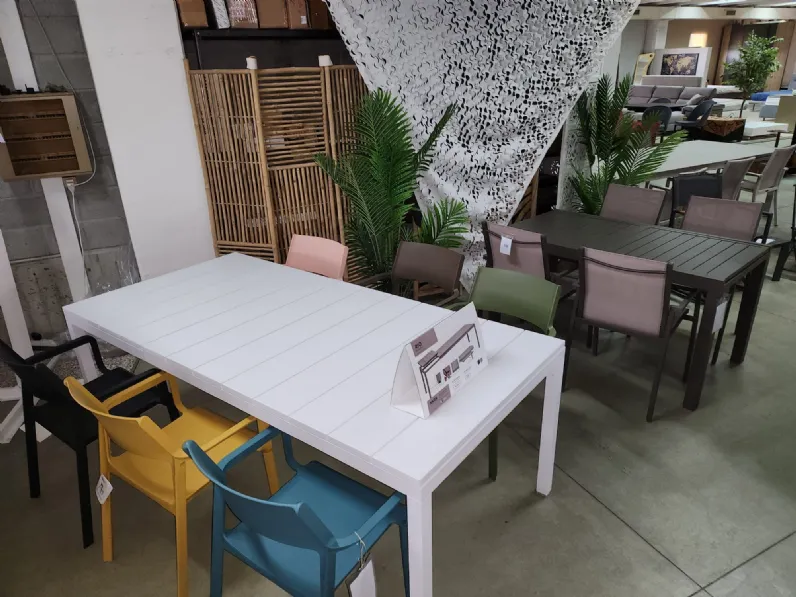 Tavolo per l'esterno modello Rio 210 ext Nardi a prezzi convenienti