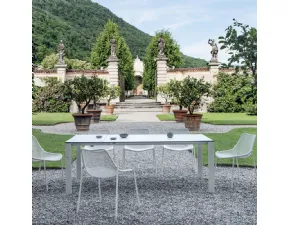 Tavolo da giardino Round a marchio Emu a prezzo ribassato
