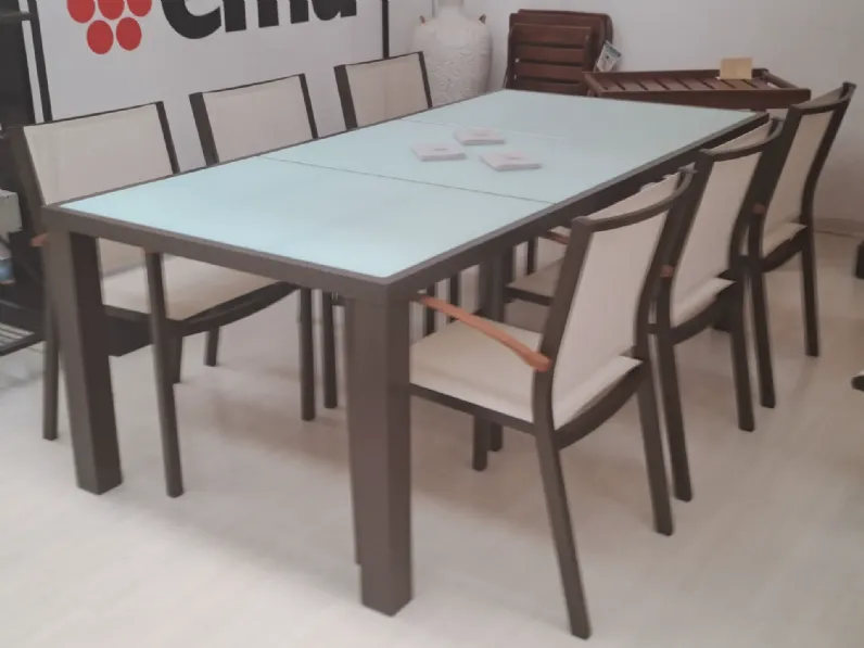 Tavolo per l'esterno Fast a marchio Emu a prezzo ribassato