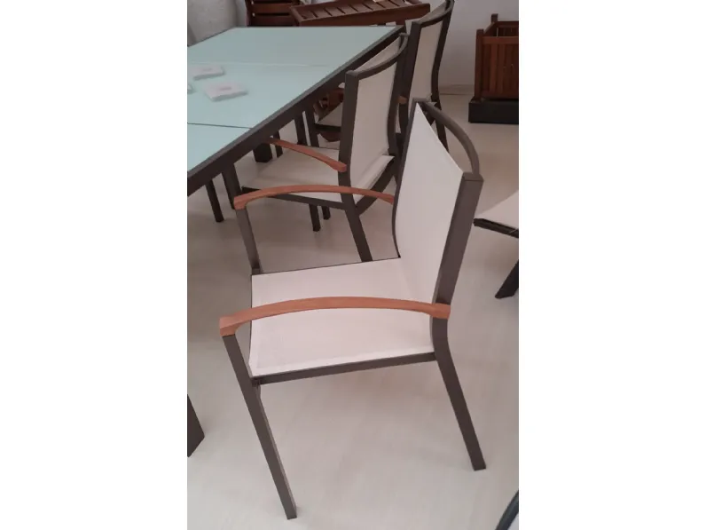 Tavolo da giardino Fast Emu a prezzo ribassato