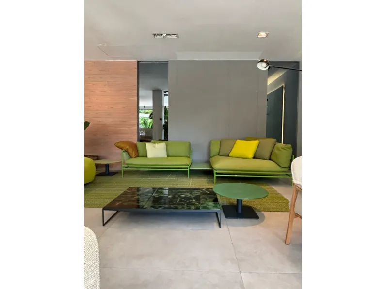 Tavolo per l'esterno modello Sciara  Paola lenti con forte sconto