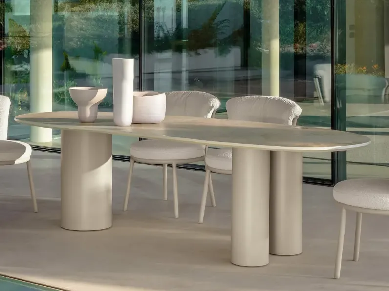 Tavolo per l'esterno Tavolo mod james 260x105 con 8 poltrone a marchio Talenti a prezzo scontato