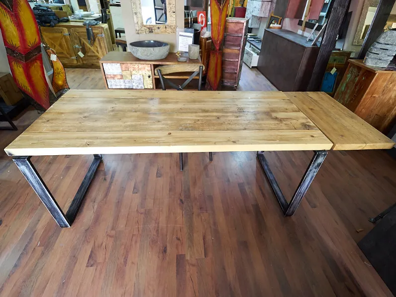 tavolo industrial outlet in offerta ultimo pezzo  da cm 180 x 80 allungabile con una o due prolunghe  da cm 40