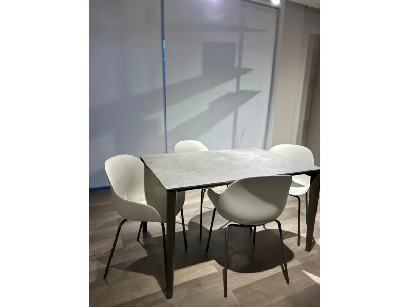 Tavolo rettangolare in laminato Artic di Connubia in Offerta Outlet 