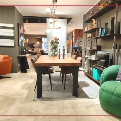 Tavolo in offerta outlet modello Master line new  di Devina nais 
