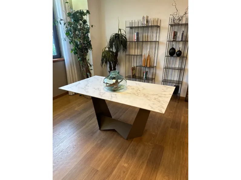 Tavolo in offerta outlet modello Tavolo midnight di Sedie brianza 