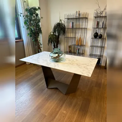 Tavolo in offerta outlet modello Tavolo midnight di Sedie brianza 
