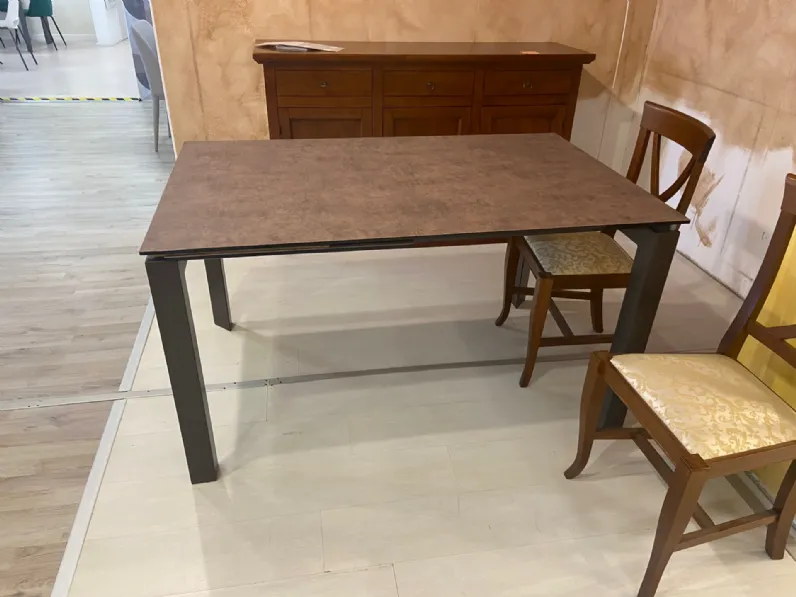 Tavolo Icaro di Target point: richiedi ora il prezzo riservato 