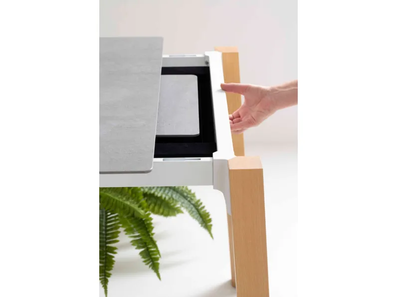 Tavolo Quadro Point house in laminato Allungabile scontato 20%