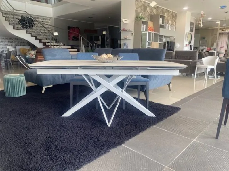 Tavolo Scenic Abitare interior in ceramica Ovale allungabile scontato 40%