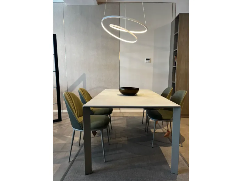 Tavolo Akashi Midj a prezzo ribassato