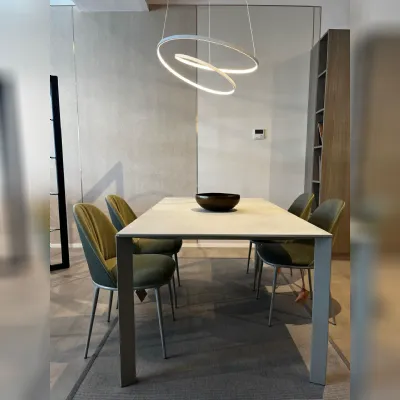 Tavolo Akashi Midj a prezzo ribassato