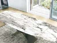 Tavolo in ceramica sagomato Daimond Sedit a prezzo ribassato