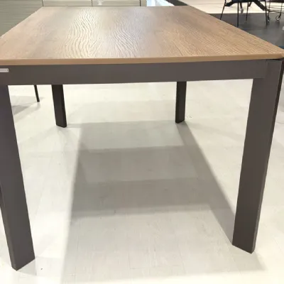 Tavolo Space di Scavolini scontato del 34%
