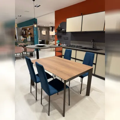 Tavolo Space di Scavolini scontato del 35%