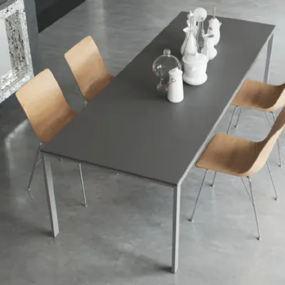 Tavolo Tavolo be easy di Kristalia scontato del 20%