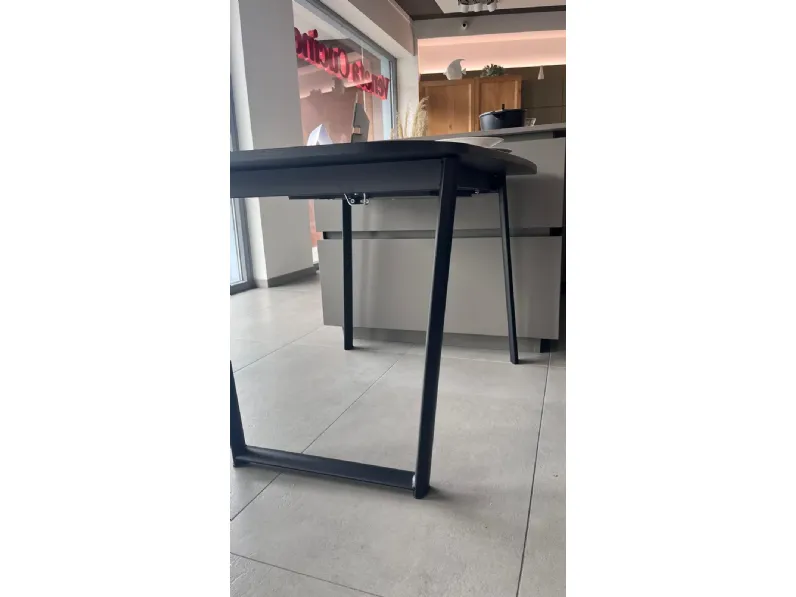 Tavolo sagomato in legno Tavolo ribot di Altacom in Offerta Outlet