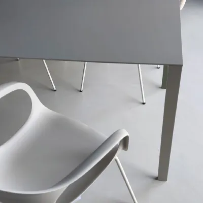 Tavolo rettangolare Thin-k Kristalia scontato del 37%