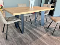 Scopri il Tavolo Rettangolare Mekano Alta Corte scontato del 31%! Un design moderno ed elegante per arredare la tua casa.