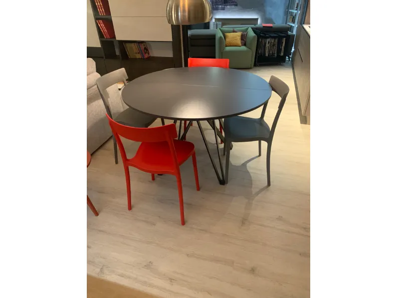 Tavolo in laminato rotondo Apple Zamagna a prezzo ribassato