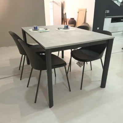 Tavolo rettangolare Aron La primavera scontato del 30%