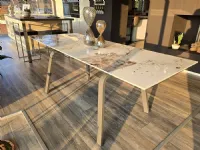 Tavolo in ceramica rettangolare Nick Artigianale a prezzo scontato