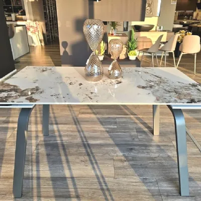 Tavolo in ceramica rettangolare Nick Artigianale a prezzo scontato