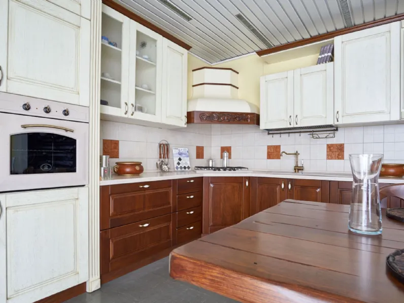 Tavolo peppino Artigianale in legno Fisso scontato 60%