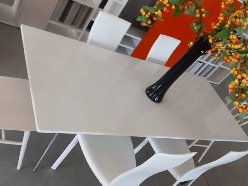 Tavolo in vetro rettangolare Baguette Magis in offerta outlet