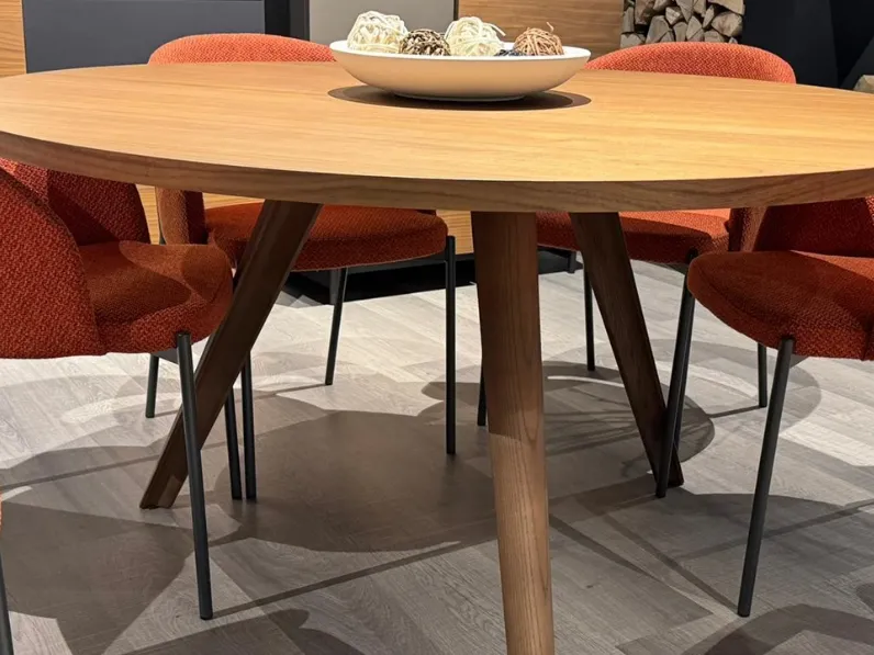 Tavolo in legno rotondo Bistrot La casa moderna in offerta outlet
