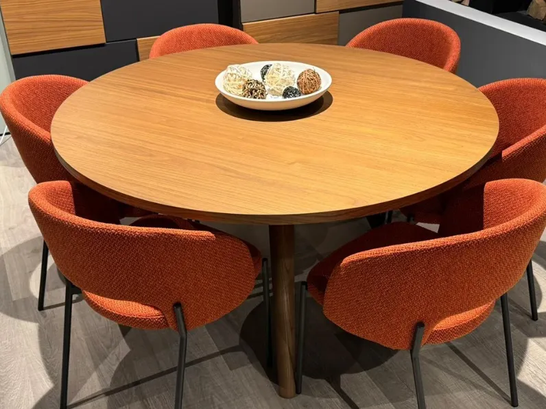 Tavolo in legno rotondo Bistrot La casa moderna in offerta outlet