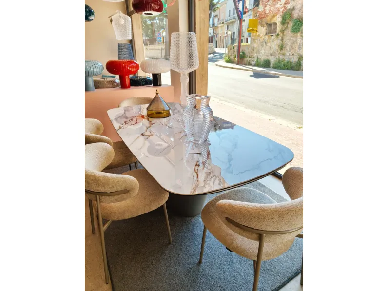 Tavolo sagomato Calla cs4159-s 200 di Calligaris a prezzo riservato 