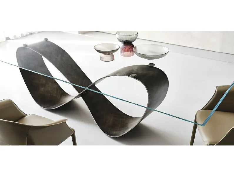 Progetta interni con il Tavolo Butterfly Cattelan Italia a prezzo scontato!