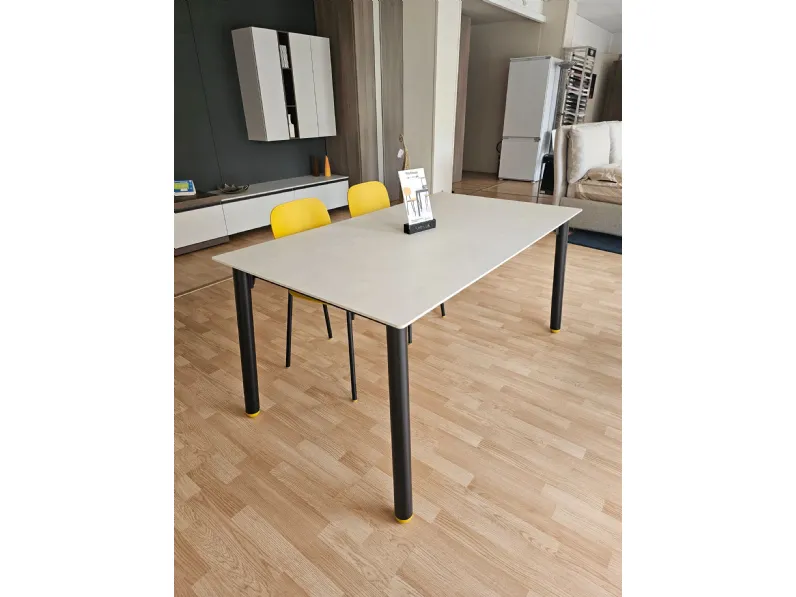 Tavolo rettangolare Combo - plus Pointhouse scontato del 40%