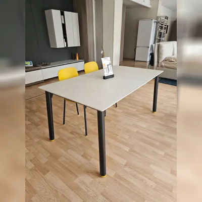 Tavolo rettangolare Combo - plus Pointhouse scontato del 40%