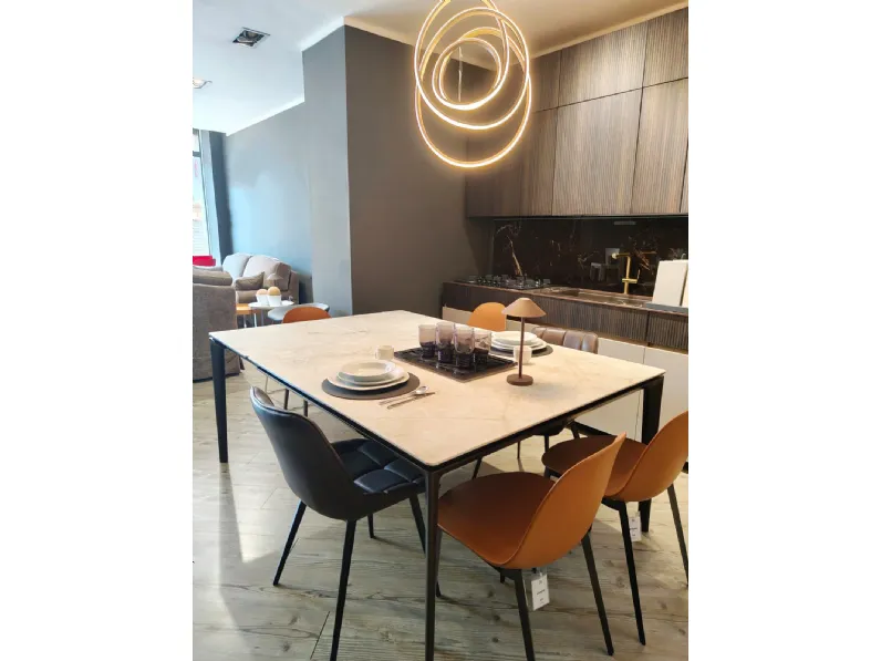 Tavolo quadrato in ceramica Boma di Calligaris in Offerta Outlet 
