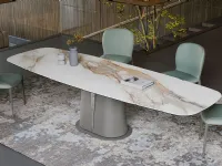 Tavolo con piano in ceramica sagomato di Cattelan italia a PREZZO OUTLET 