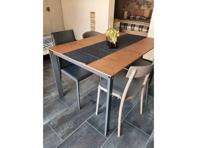 Tavolo rettangolare in laminato Eminence di Connubia in Offerta Outlet 