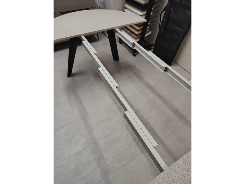 Tavolo rotondo in laminato Convivio di Easyline in Offerta Outlet