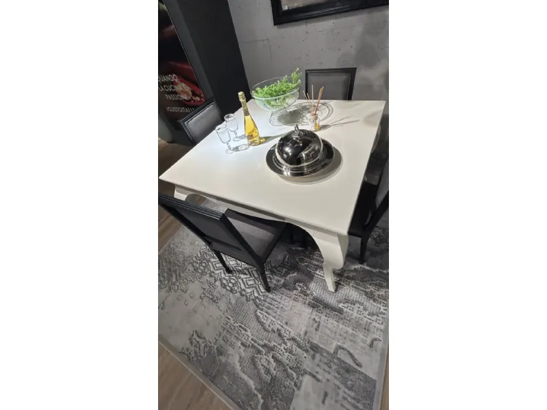 Tavolo Dialma brown Tavolo quadrato laccato  PREZZI OUTLET -50%