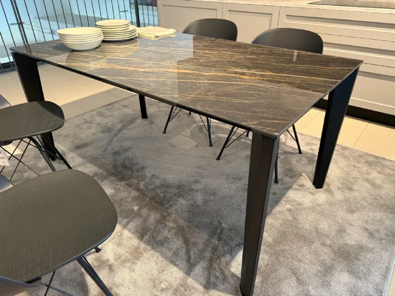 Tavolo Diamante Midj in OFFERTA OUTLET -45%