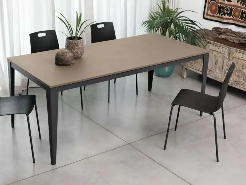 Tavolo Dom Ingenia a prezzo scontato