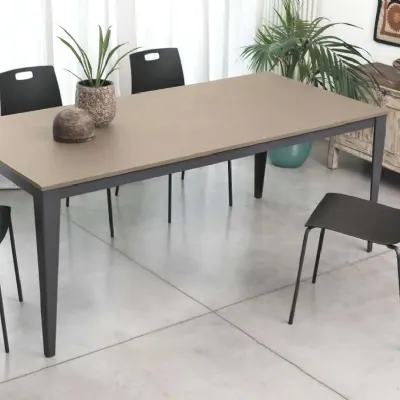 Tavolo Dom Ingenia a prezzo scontato