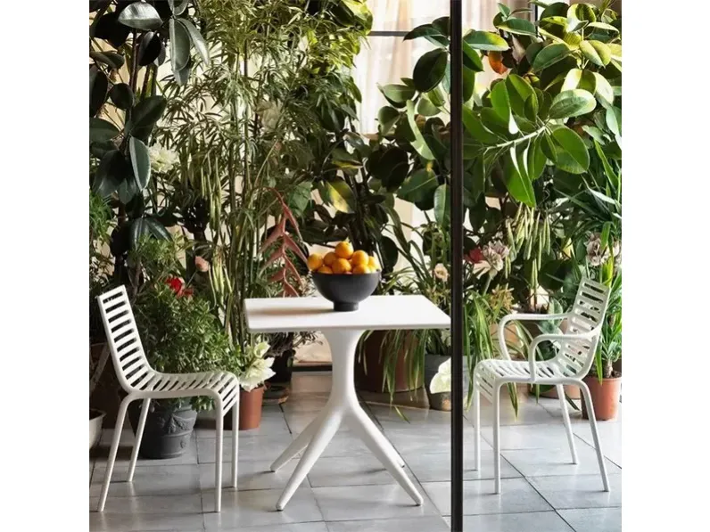 Tavolo quadrato in plastica Driade app di Driade in Offerta Outlet