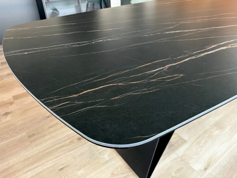 Tavolo Thanos Stones in OFFERTA OUTLET -45%