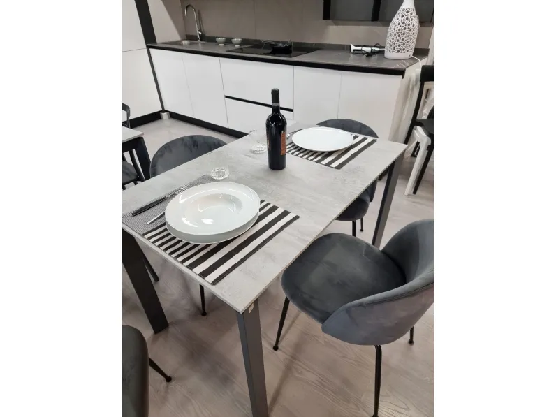 Tavolo allungabile in laminato SCONTATO 