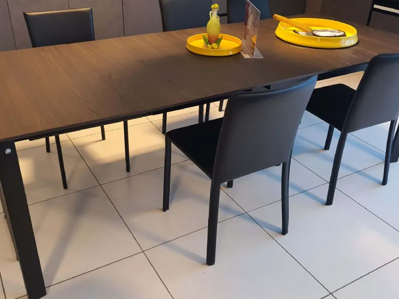 Tavolo Connubia Eminence 2022 SCONTATO a PREZZI OUTLET 